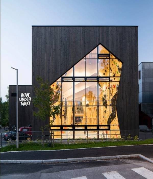 Studio Arsitektur Norwegia Membuat Climbing Center Dengan Material Utama Dari Kayu