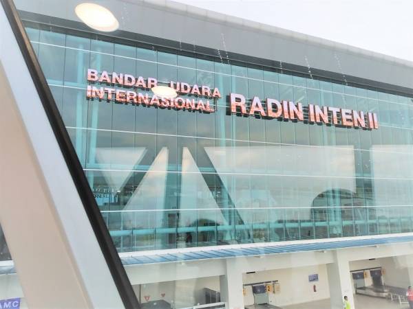 Mengapa 8 Bandara Internasional di Indonesia Harus Turun Kelas Menjadi Bandara Domestik?