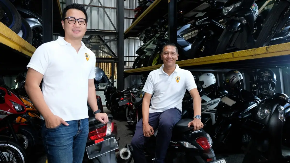 CEO Soul Parking Kenneth Darmansjah (kiri) dan Unggul Depirianto sebagai CTO. (Sumber: Soul Parking)
