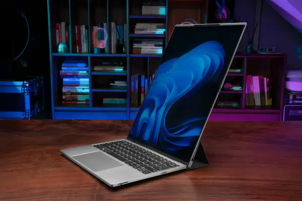 Lenovo ThinkBook Flip AI PC Concept: Layar OLED yang Dapat Dilipat Keluar