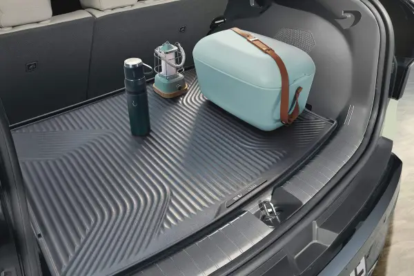 KIA Memperkenalkan Trunk Liner/Cover yang Terbuat dari Plastik Daur Ulang