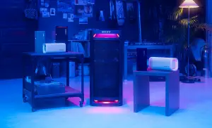 Jajaran speaker Sony ULT Tower 9AC (tengah), ULT FIELD 5, dan ULT FIELD 3. (Sumber: Sony)