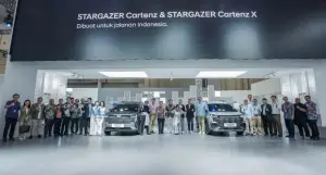 Hyundai Stargazer Cartenz dan Cartenz X (kanan). (Sumber: Hyundai)