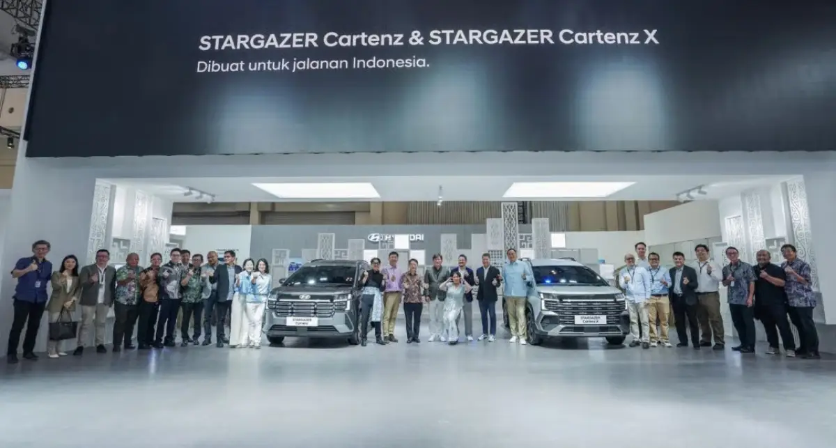 Hyundai Stargazer Cartenz dan Cartenz X (kanan). (Sumber: Hyundai)