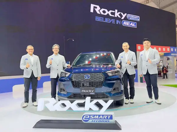Daihatsu Rocky e-SMART Hybrid Dipajang di GIIAS 2025, Mobil Hybrid Pertamanya
