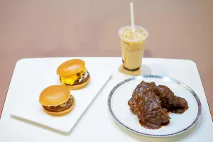Menu bumbu rendang ala McDonalds sambut kemerdakaan Indonesia ke-80. (Sumber: istimewa)
