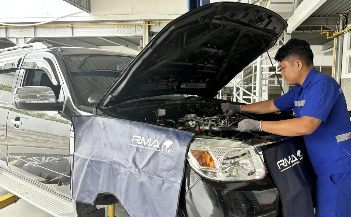 Ilustrasi servis mobil Ford. (Sumber: istimewa)