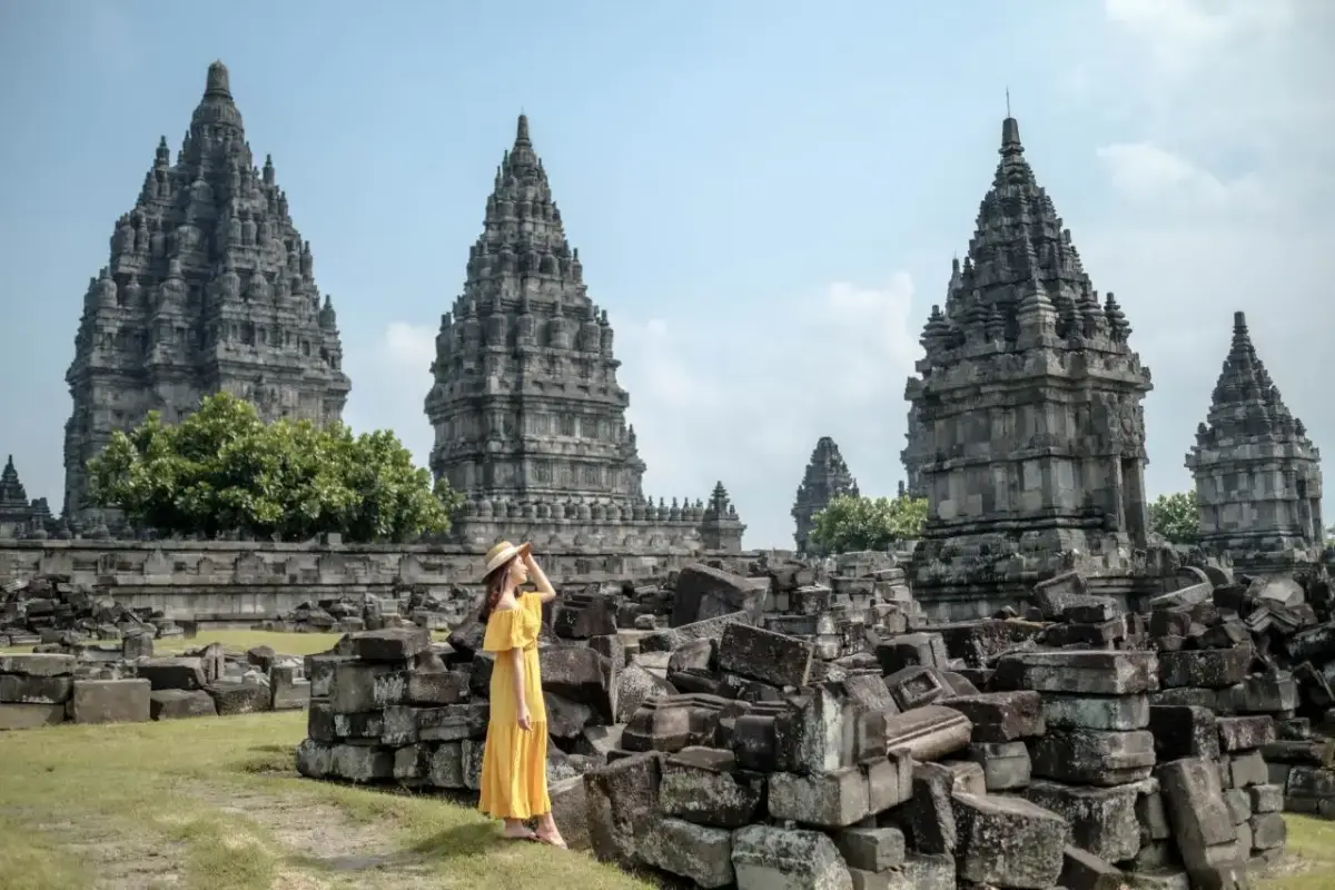 Ilustrasi wisata Candi Prambanan, Kabupaten Sleman, Daerah Istimewa Yogyakarta (DIY). (Sumber: Kemenpar)