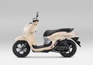 Honda Scoopy warna Fashion Milky Cream. (Sumber: Honda)