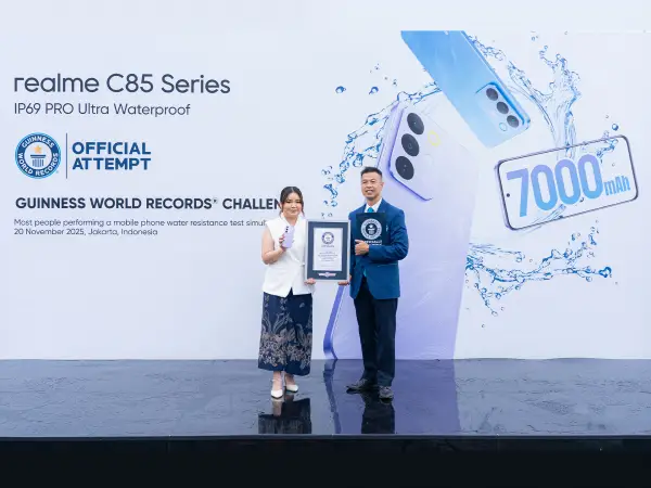 Realme C85 Series Pecahkan Guinness World Record untuk Standar Ketahanan Air
