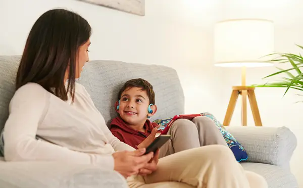 JBL Junior Free: Headphone dengan Desain Telinga Terbuka untuk Anak-anak