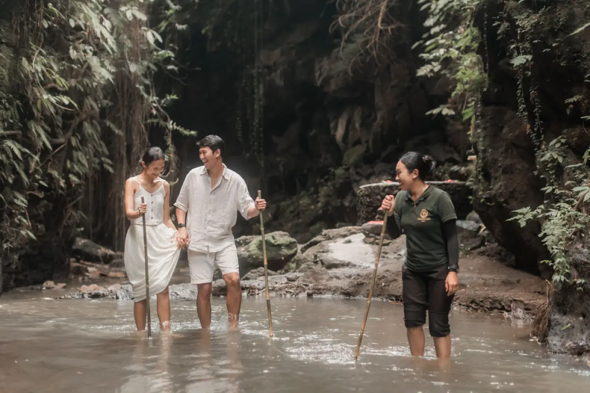 Aktivitas jelajah sungai di Sanggarloka Ubud. (Sumber: istimewa)