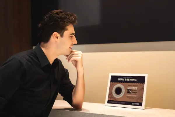 Samsung Hadirkan E-Paper Berwarna 13 Inci, Layarnya Terbuat dari Bio-Resin Fitoplankton