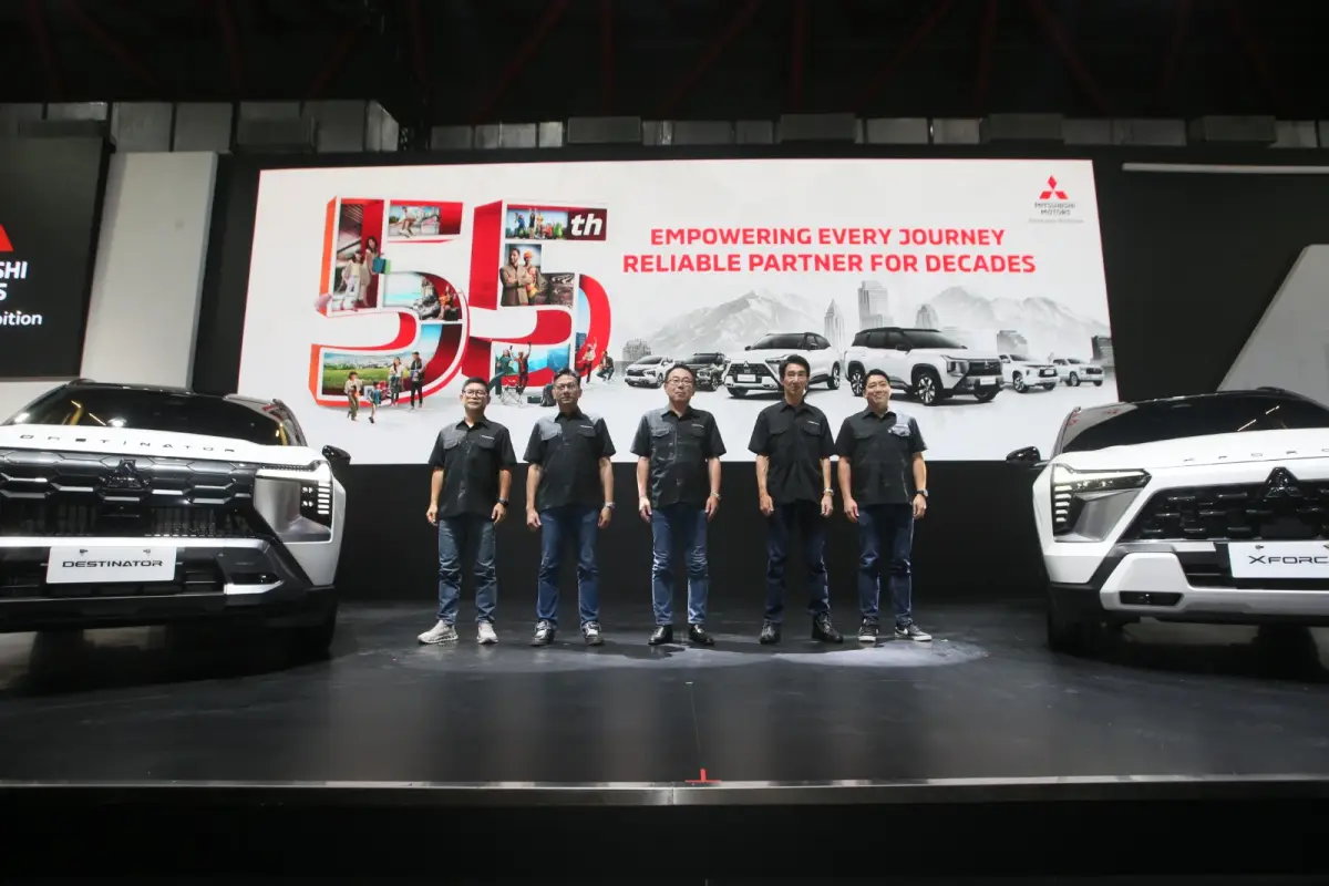 Mitsubishi Destinator (kiri) dan Xforce 55th Anniversary Edition. (Sumber: Mitsubishi)
