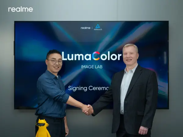 Realme Memperkenalkan LumaColor Image pada Model 16 Series 5G