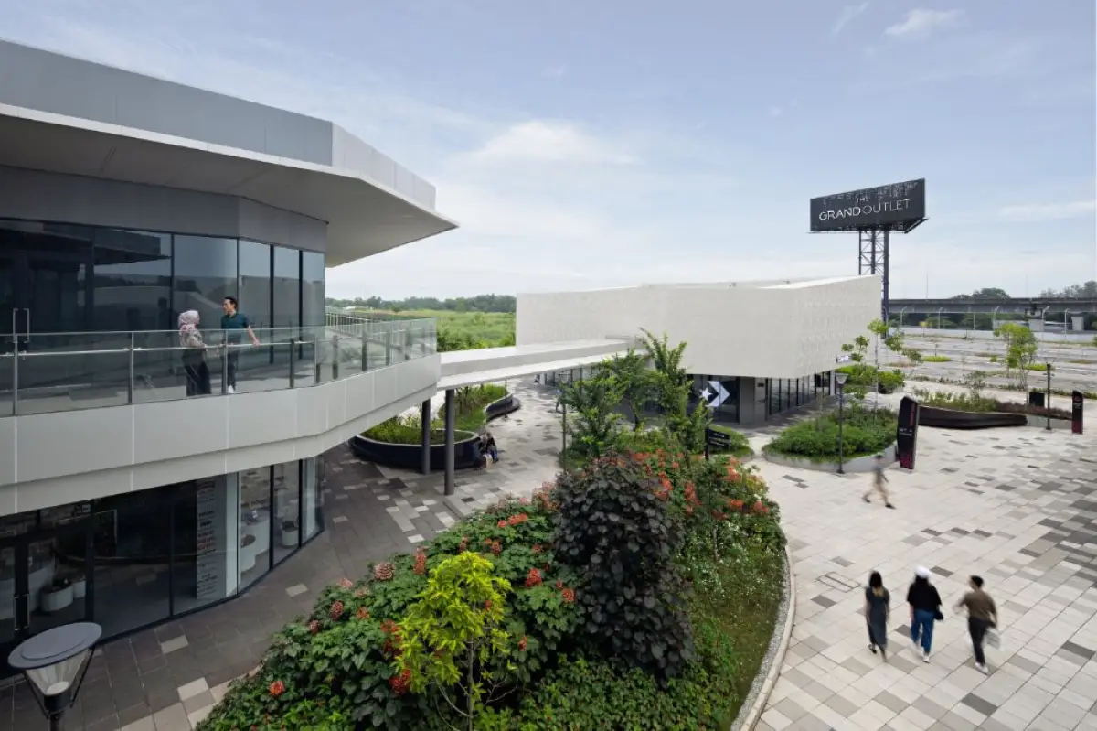 Pusat perbelanjaan The Grand Outlet Karawang, Jawa Barat. (Sumber: istimewa)