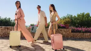 Tumi Mediterranean Escape tersedia tiga warna. (Sumber: istimewa)