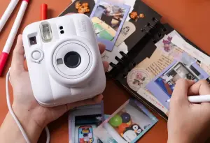 Instax Mini 13. (Sumber: Fujifilm)