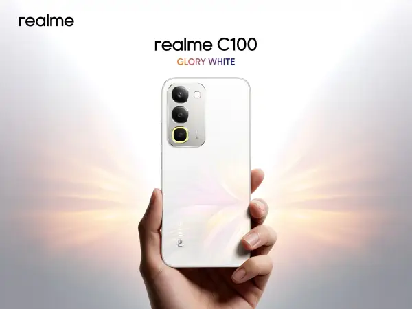 Realme C100 warna Glory White.