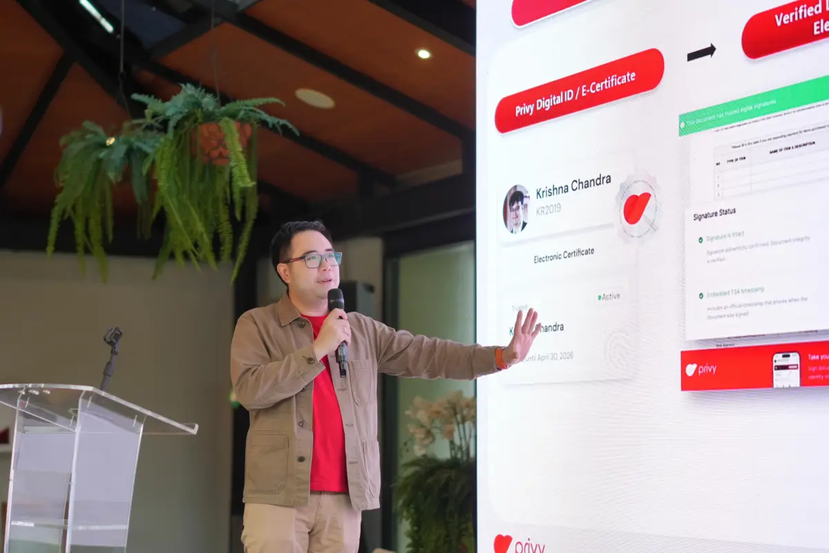 CEO dan Founder Privy Marshall Pribadi menerangkan fitur cek dokumen. (Sumber: istimewa)