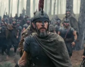 Karakter Odysseus diperankan oleh Matt Damon. (Sumber: Universal Pictures.)