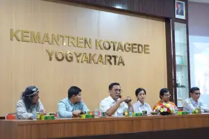 Wakil Wali Kota Yogyakarta Wawan Harmawan (ketiga dari kiri) jadi pembicara di FGD Program Bule Mengajar. (Sumber: dok. pemkot jogja)