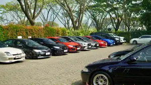Mobil-mobil modifikasi menuju event IMX 2026 x JDM Run. (Sumber: null)