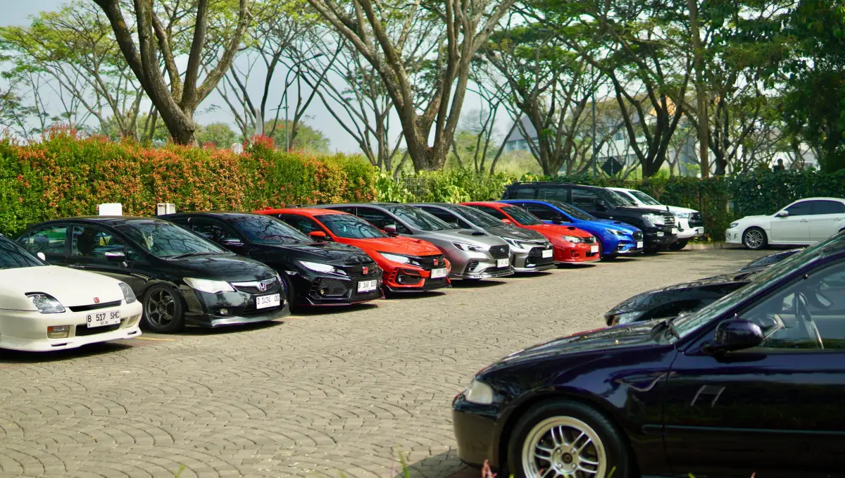 Mobil-mobil modifikasi menuju event IMX 2026 x JDM Run. (Sumber: null)
