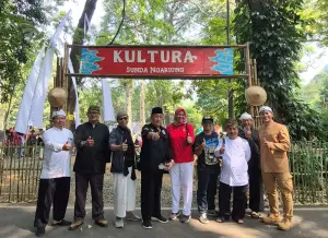 Kultura Sunda Ngariung. (Sumber: kebun raya bogor)