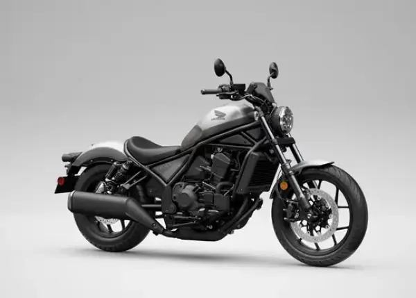 Honda Rebel 1100 Kini Hadir dalam Warna Matte Beta Silver Metallic