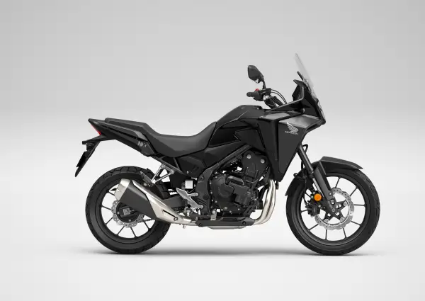 Honda NX500 warna Graphite Black. (Sumber: Astra Honda Motor)