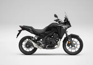 Honda NX500 warna Graphite Black. (Sumber: Astra Honda Motor)