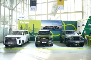 BAW M8, X03, dan T01 (dari kiri ke kanan). (Sumber: Beijing Automobile Works)