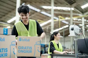 Ilustrasi operasional di warehouse milik Blibli. (Sumber: blibli)