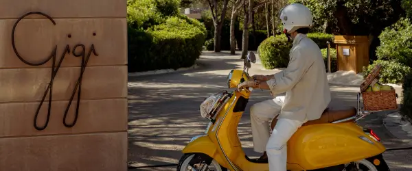 Vespa x Gigi: Sentuhan Elegan Gaya Hidup Italia dalam Balutan Sun-Yellow